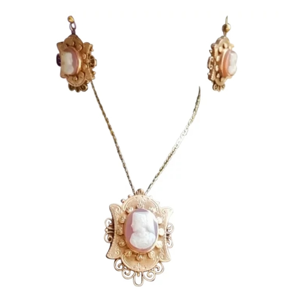 Antique “ETRUSCAN”, Hardstone Cameo Paure